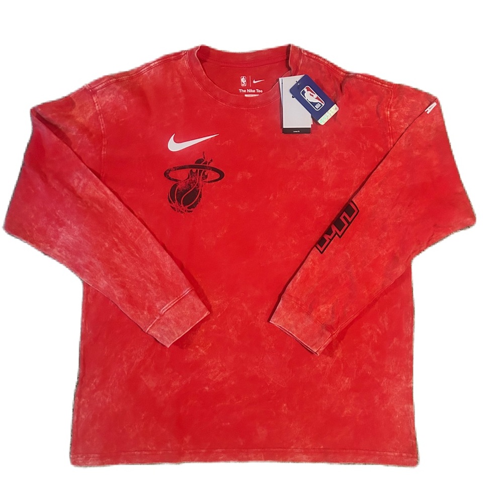 Miami Heat Courtside City Edition
Men's Nike NBA Men’s Long-Sleeve T-Shirt XL - Picture 4 of 13